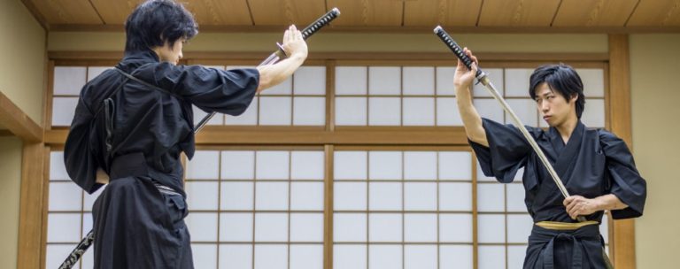 Katana giapponese e spada cinese