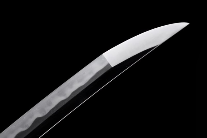 Katana forgiata in Tamahagane tradizionale